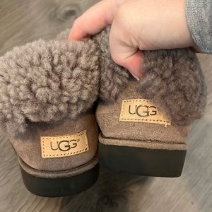 Ugg short boots 8.5 woman